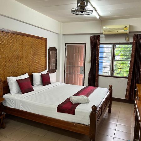 Saithong House Hostel Chiang Mai Bagian luar foto