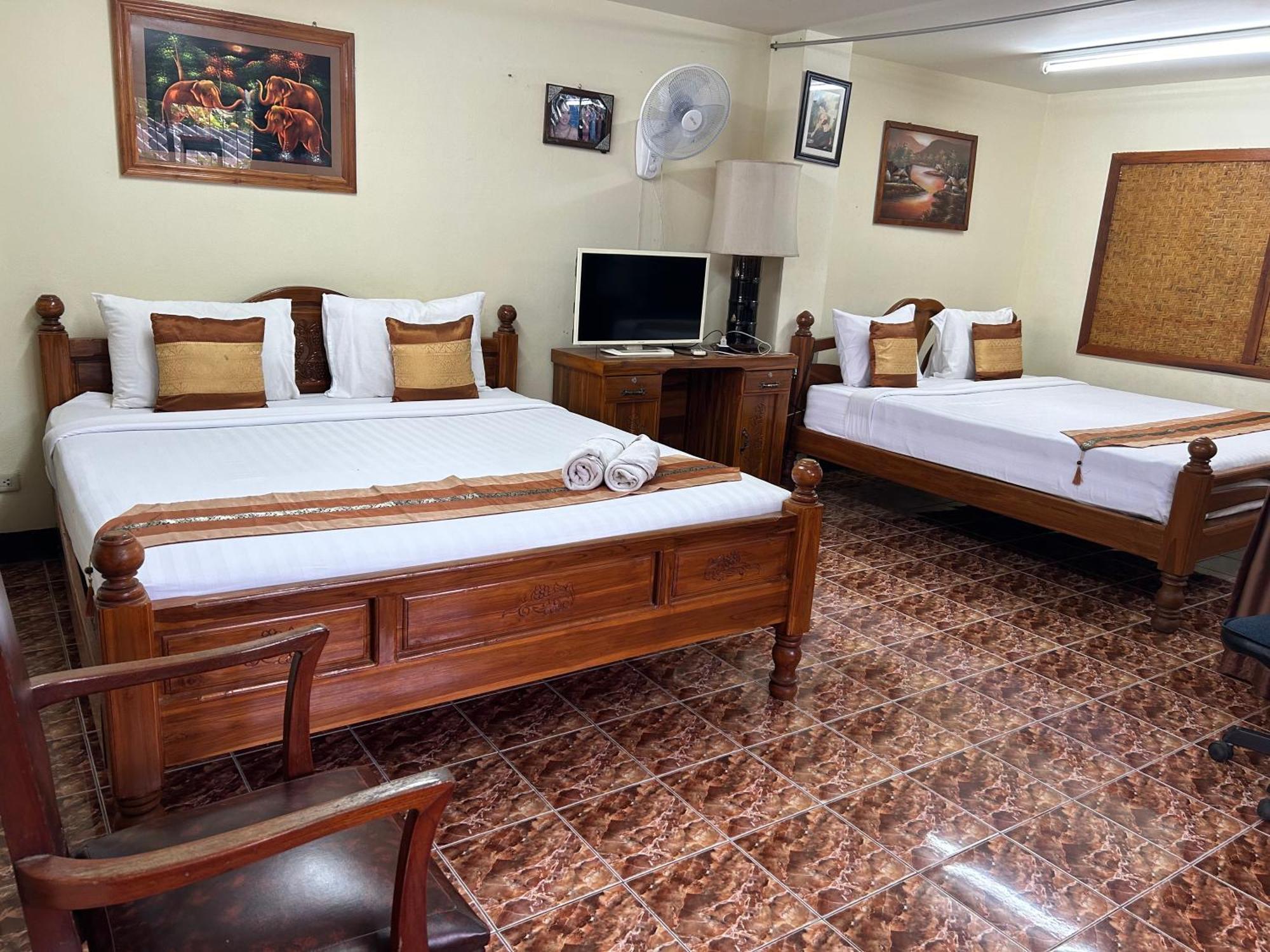 Saithong House Hostel Chiang Mai Bagian luar foto