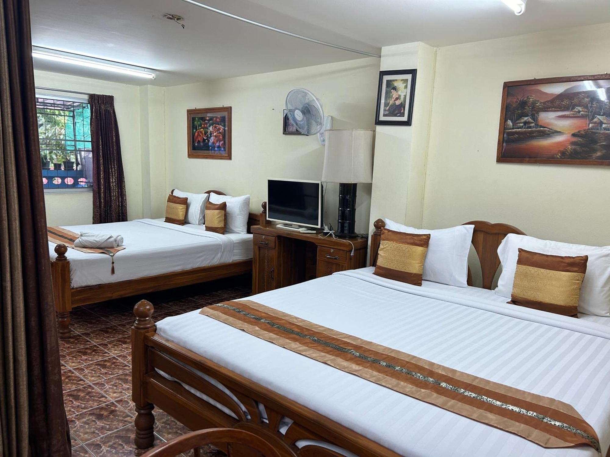 Saithong House Hostel Chiang Mai Bagian luar foto