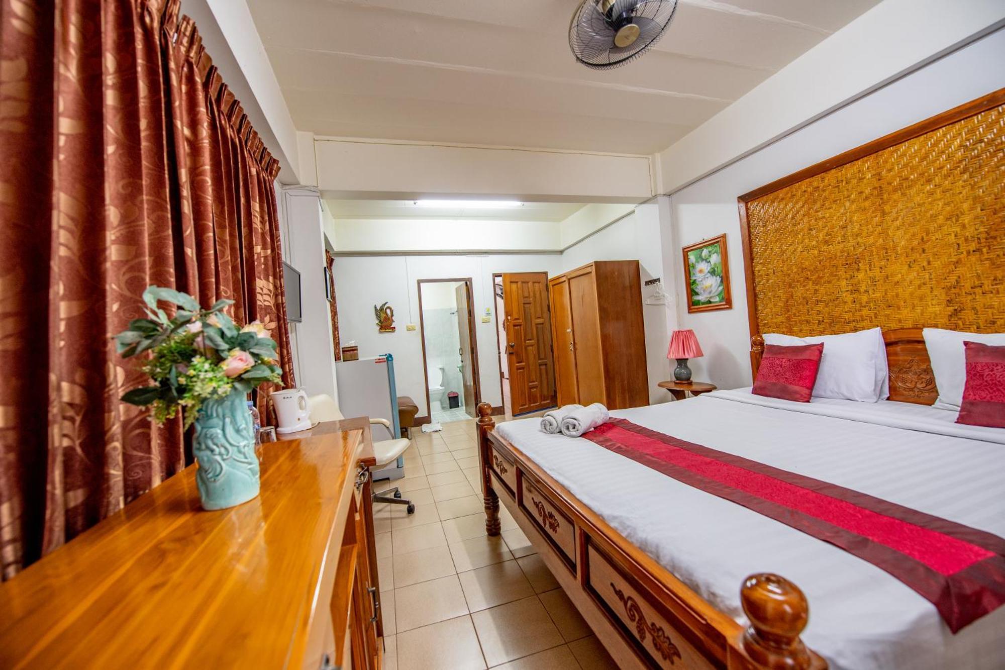 Saithong House Hostel Chiang Mai Bagian luar foto