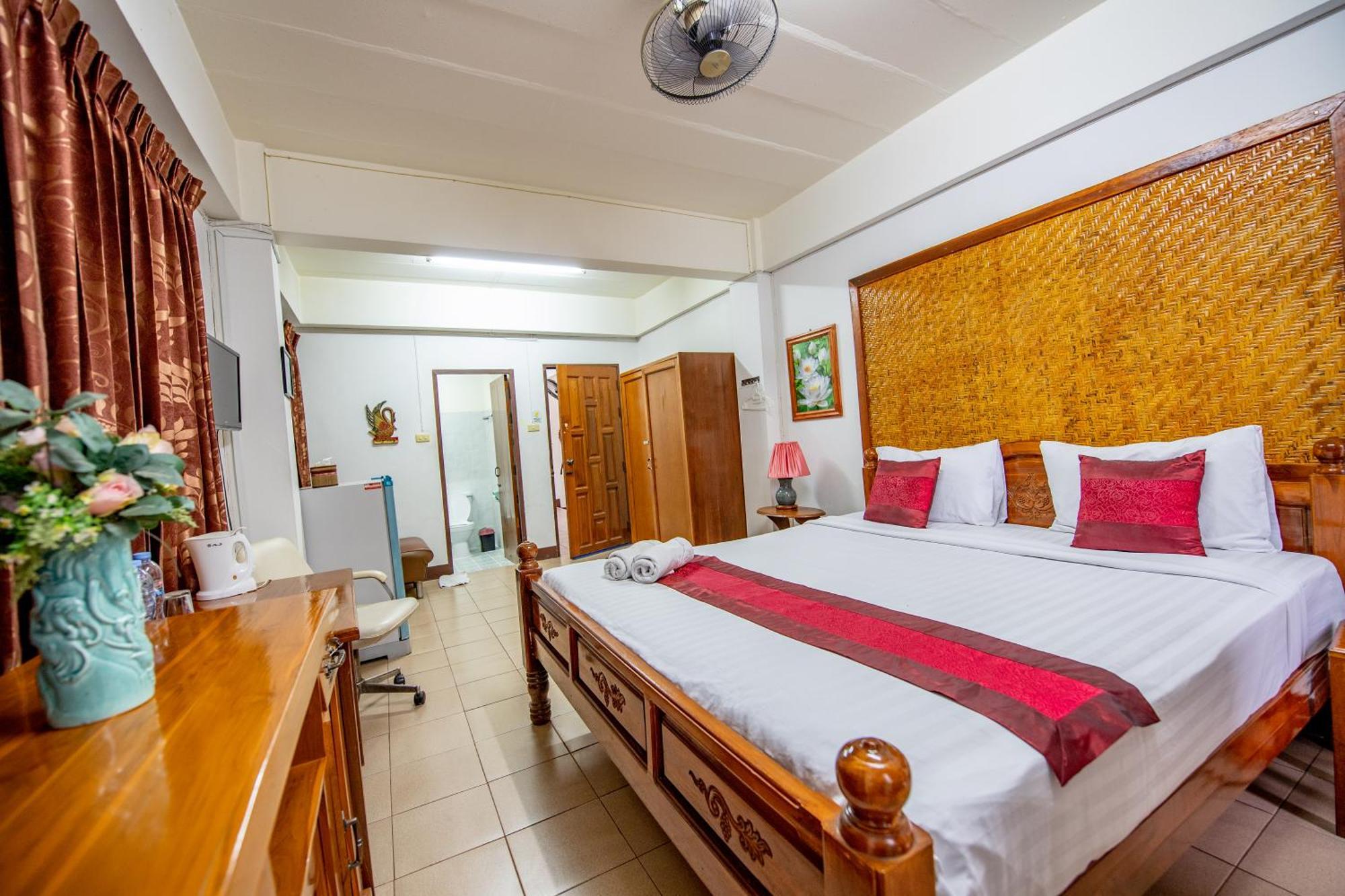 Saithong House Hostel Chiang Mai Bagian luar foto