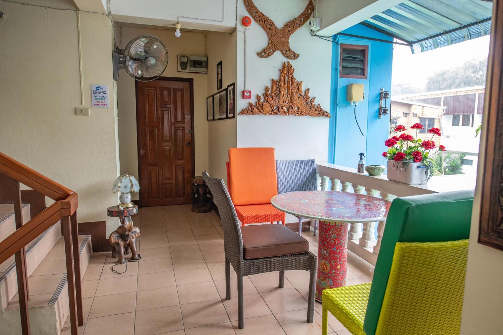 Saithong House Hostel Chiang Mai Bagian luar foto