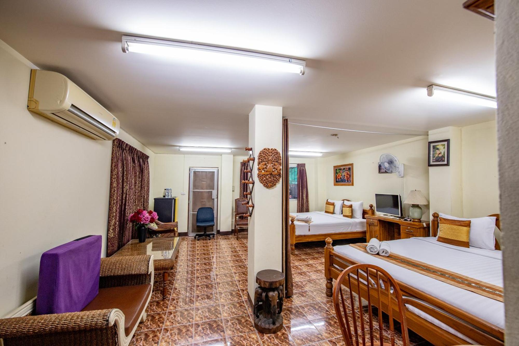 Saithong House Hostel Chiang Mai Bagian luar foto