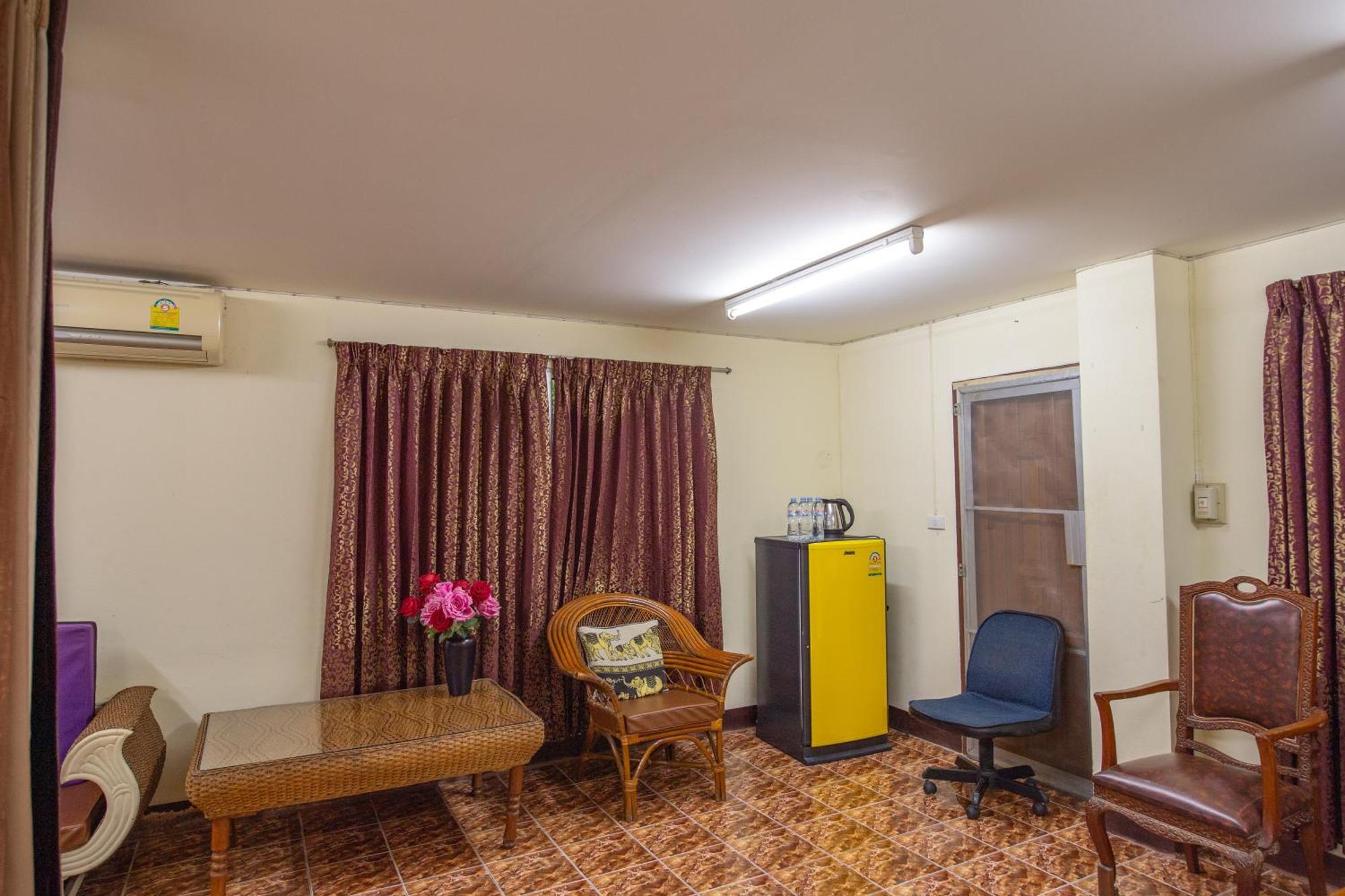 Saithong House Hostel Chiang Mai Bagian luar foto