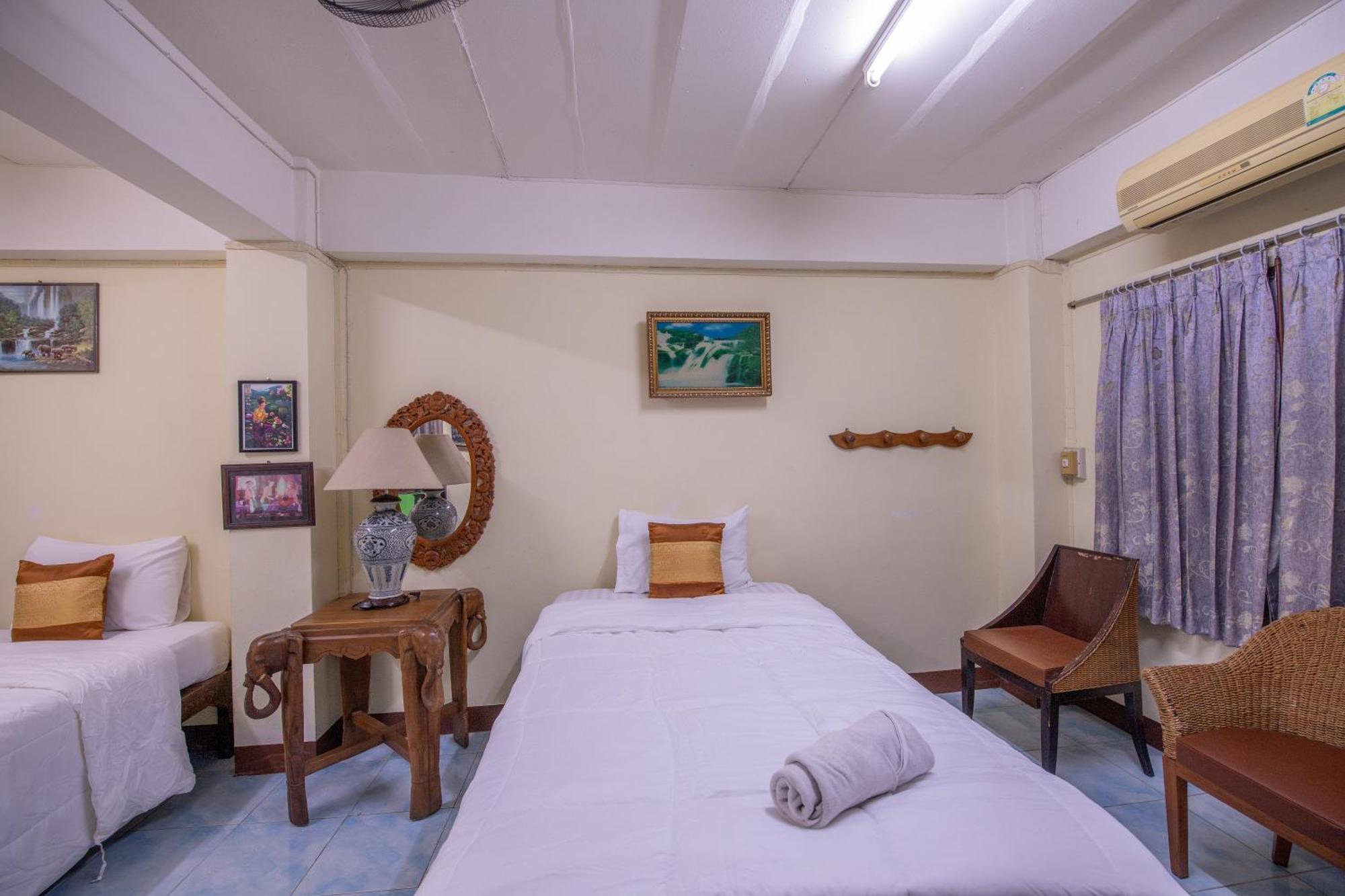Saithong House Hostel Chiang Mai Bagian luar foto