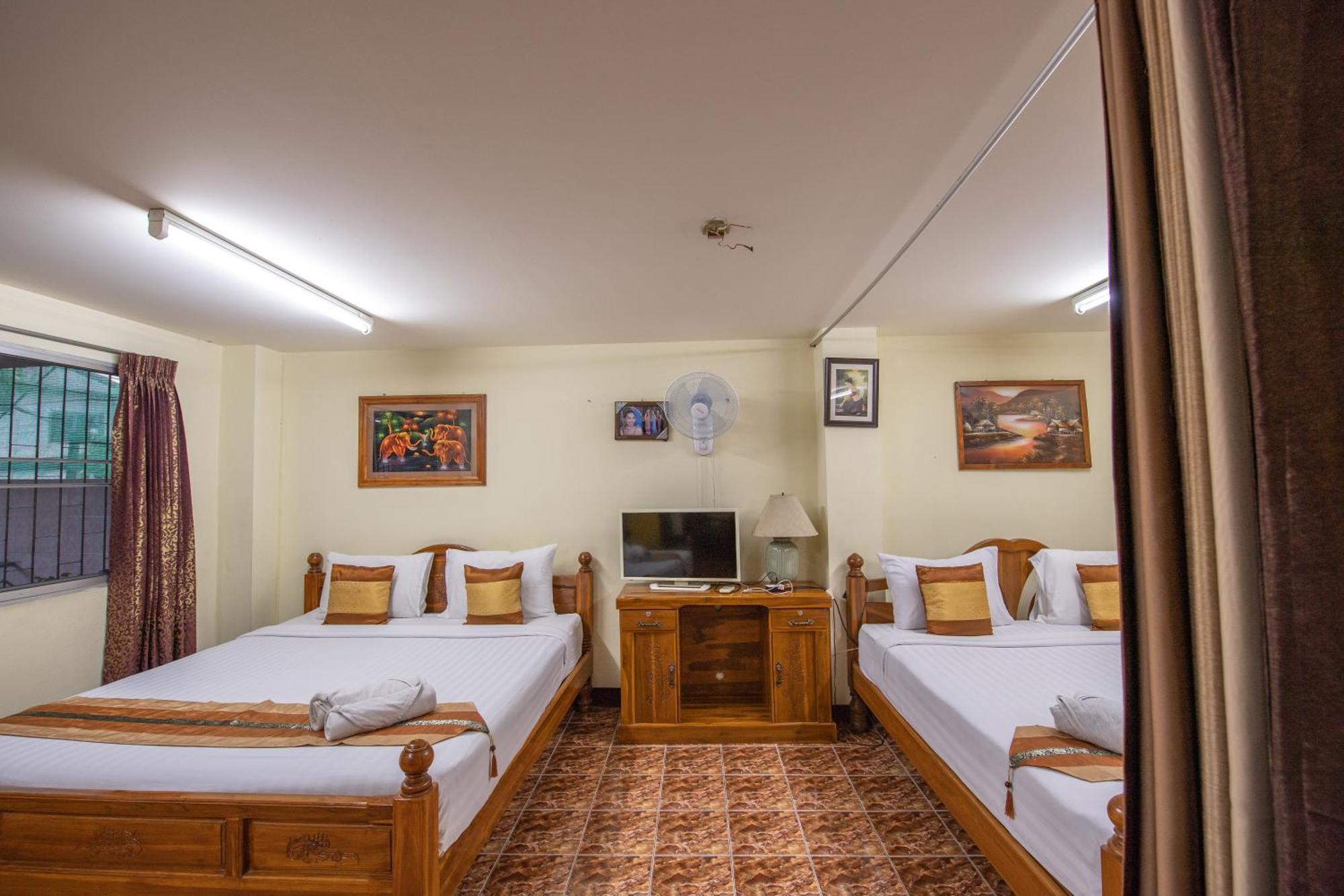 Saithong House Hostel Chiang Mai Bagian luar foto