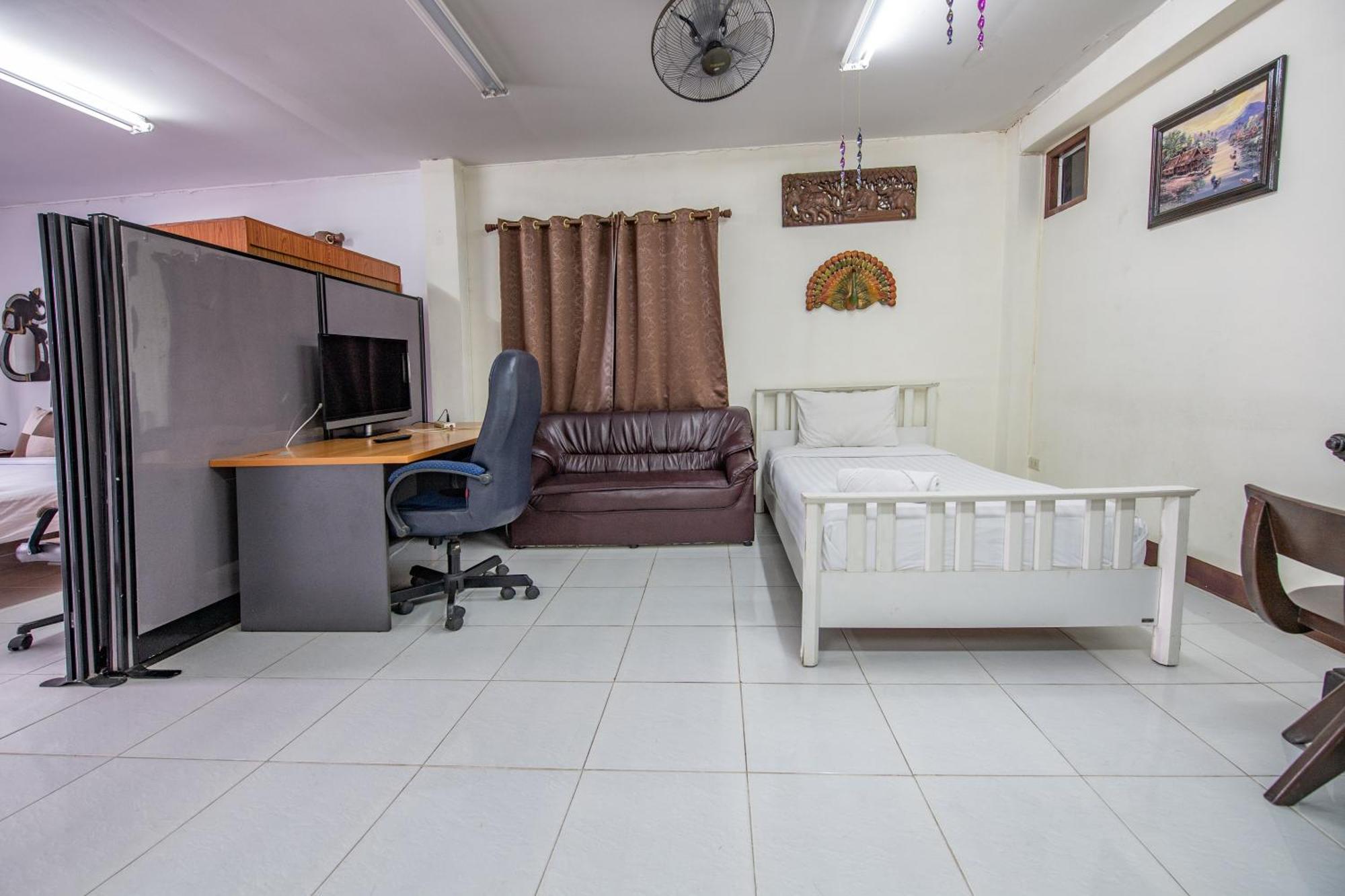 Saithong House Hostel Chiang Mai Bagian luar foto