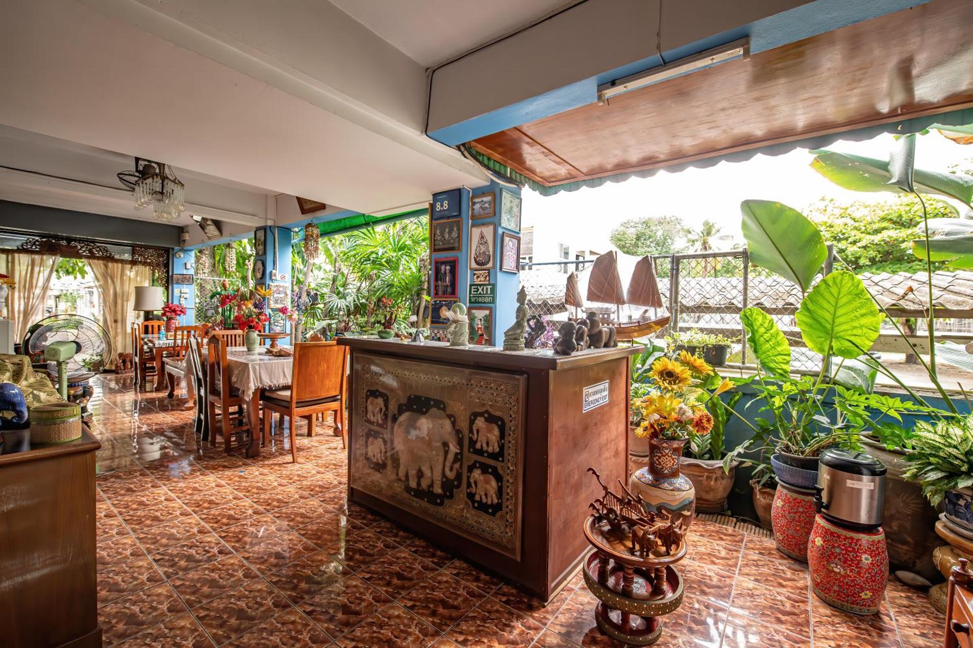 Saithong House Hostel Chiang Mai Bagian luar foto