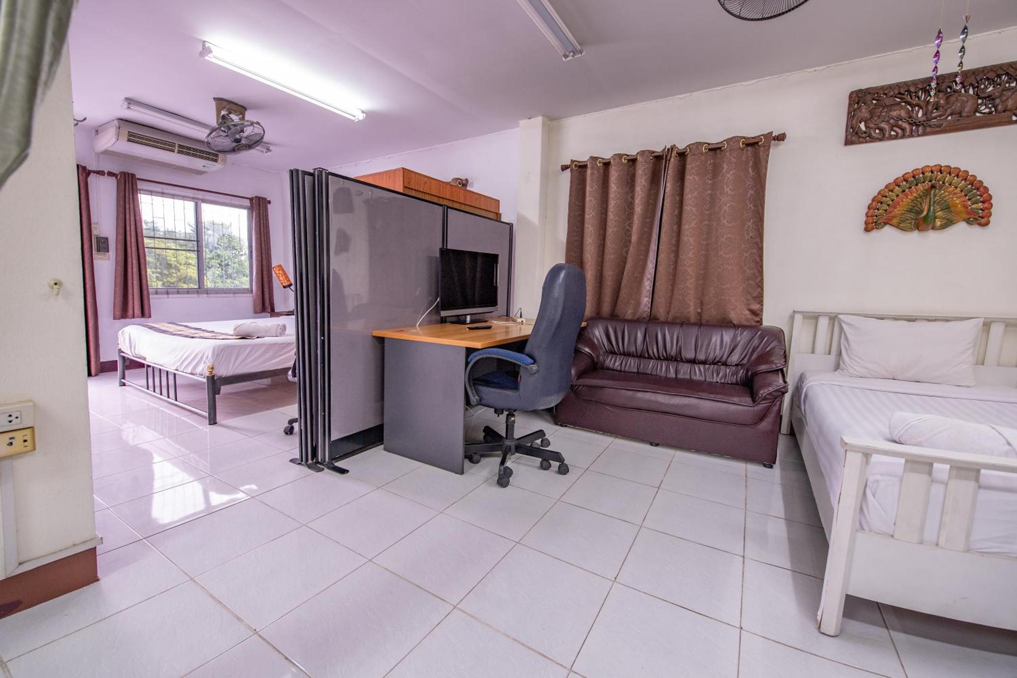 Saithong House Hostel Chiang Mai Bagian luar foto