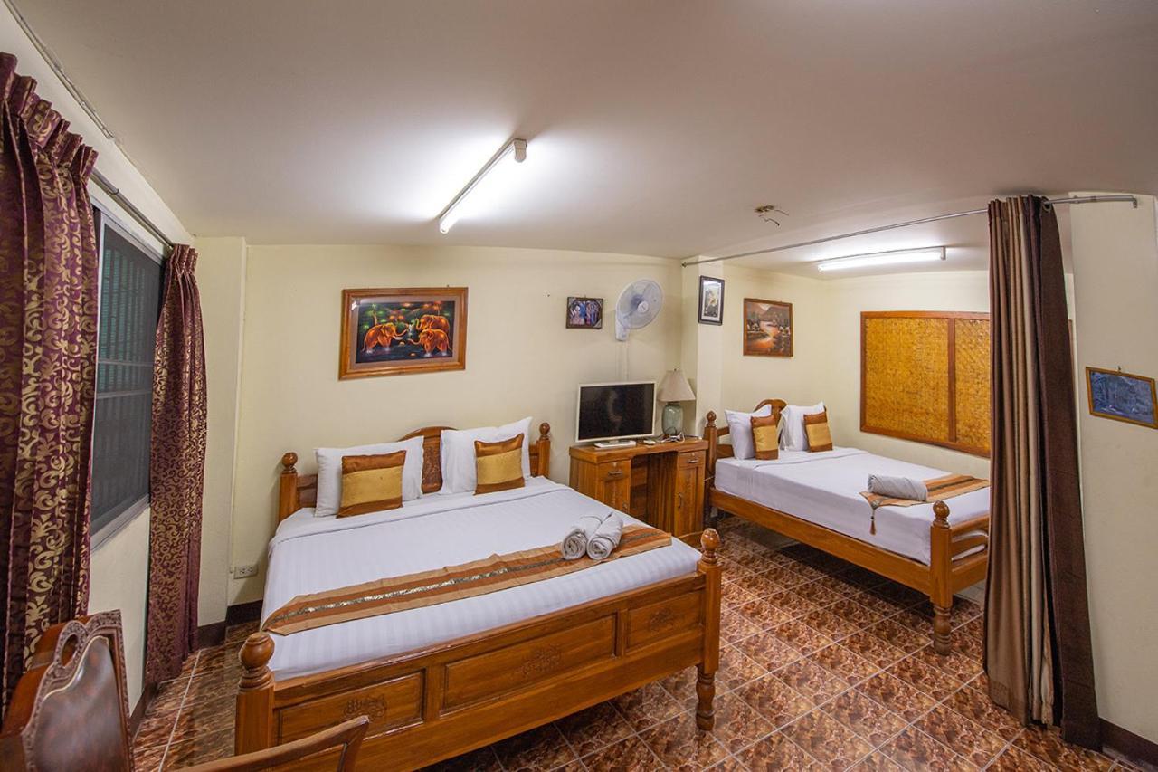 Saithong House Hostel Chiang Mai Bagian luar foto